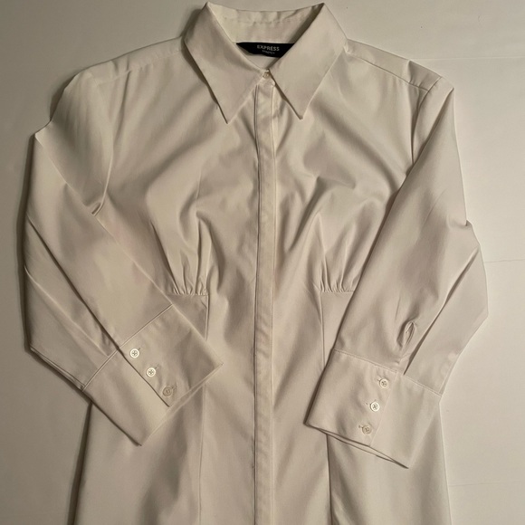 Express white bottoms down shirt size 9/10. Stretchy, 2/3 sleeves - Picture 2 of 14